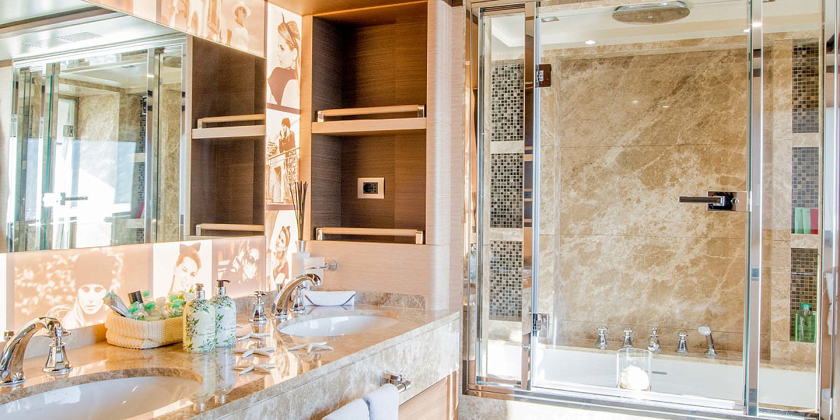 Аренда яхты Benetti Crystal 140 - NELA (Soy Amor) во Франции